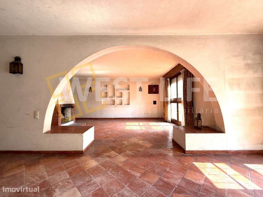 Moradia T7 de arquitetura única! - No CENTRO de Queijas - Ótima loc... - Grande imagem: 5/28