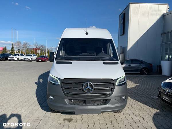 Mercedes-Benz Sprinter - 5