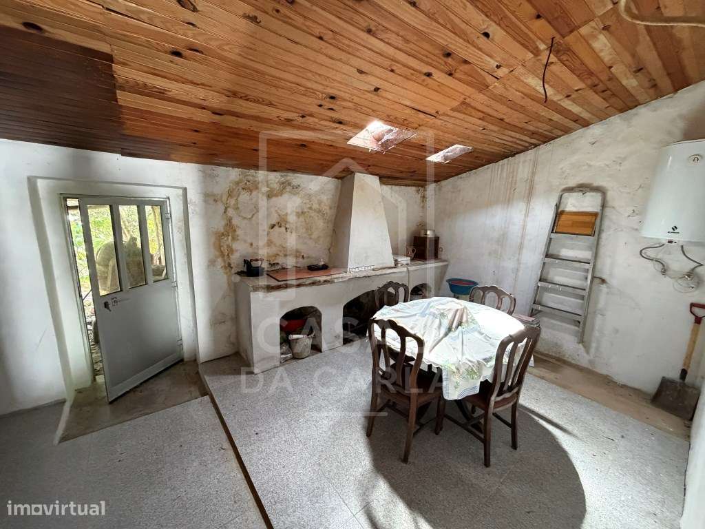 Moradia com 225m2 para remodelação em Beringel-15