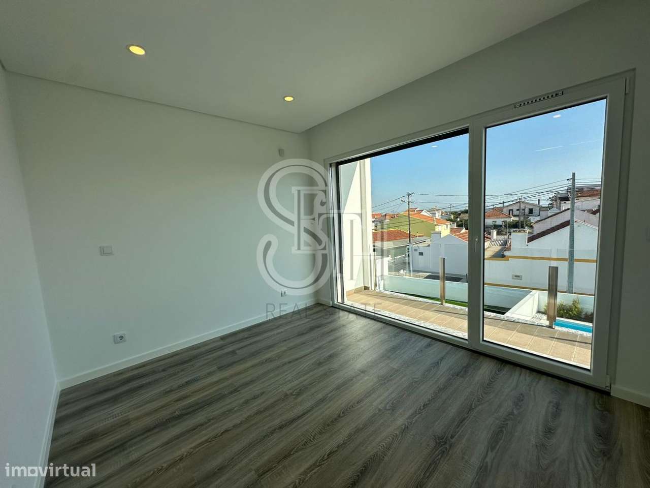 MORADIA V3+1 CENTRO DA CIDADE-21