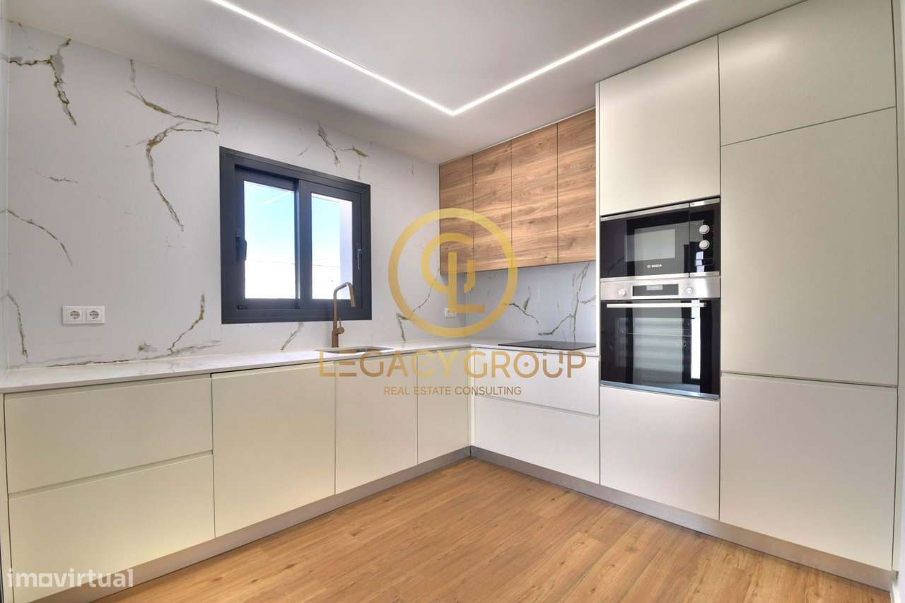 Moradia T3 Independente renovada em Varjota Boliqueime Algarve - Grande imagem: 4/25