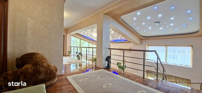Casă spațioasă cu teren generos – Str. Muzicii-8
