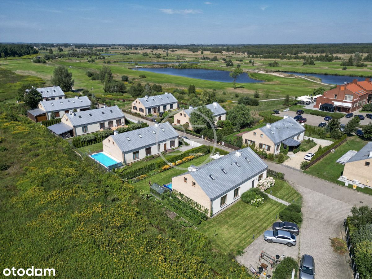 Wyjątkowy dom przy polu golfowym  Sobienie