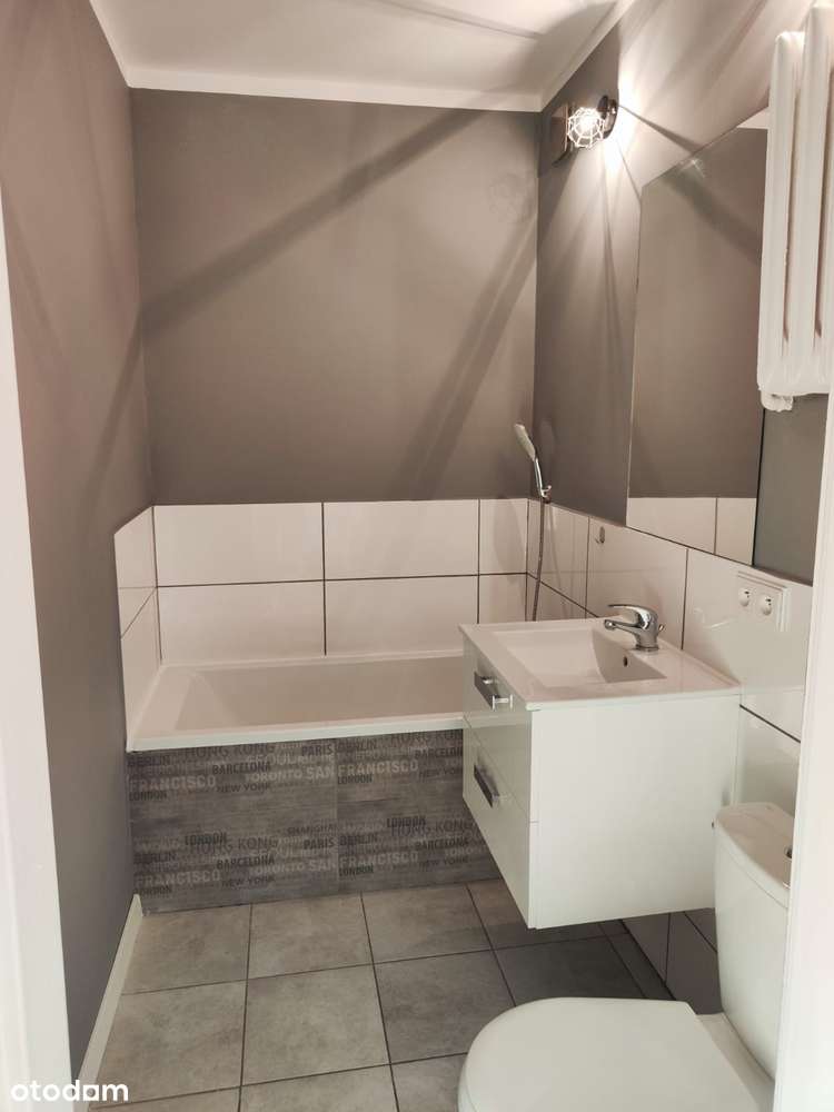 Kawalerka 31 m , osobna kuchnia , garderoba , bezpośrednio  ,