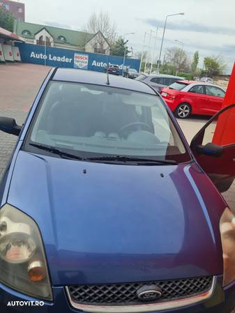 Ford Fiesta 1.3i - 2