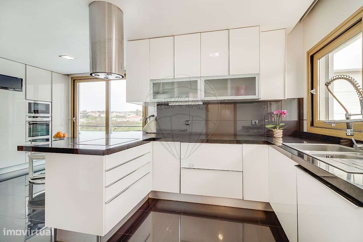 Moradia T4 para venda-10