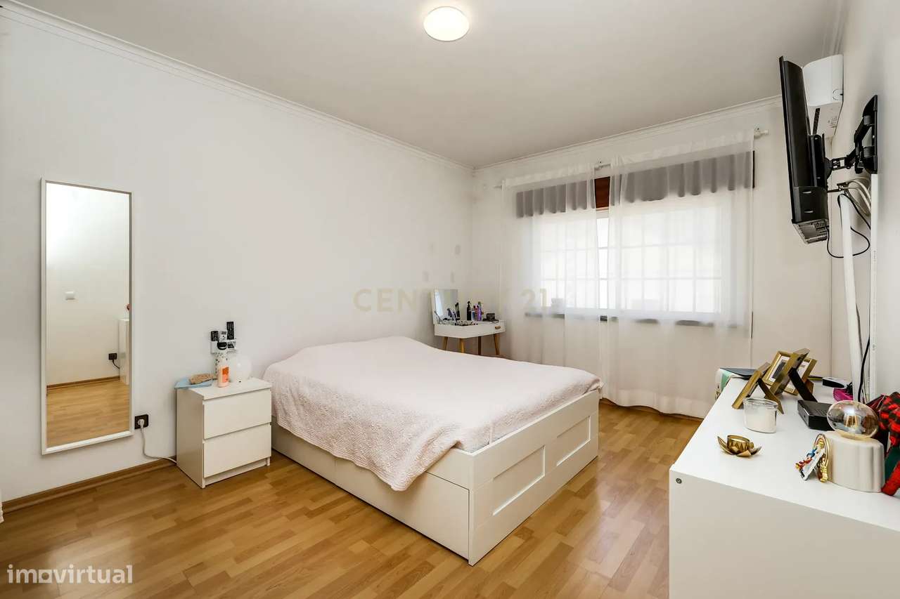 Excelente Moradia T3+1 em Vale de Milhaços, Seixal-15