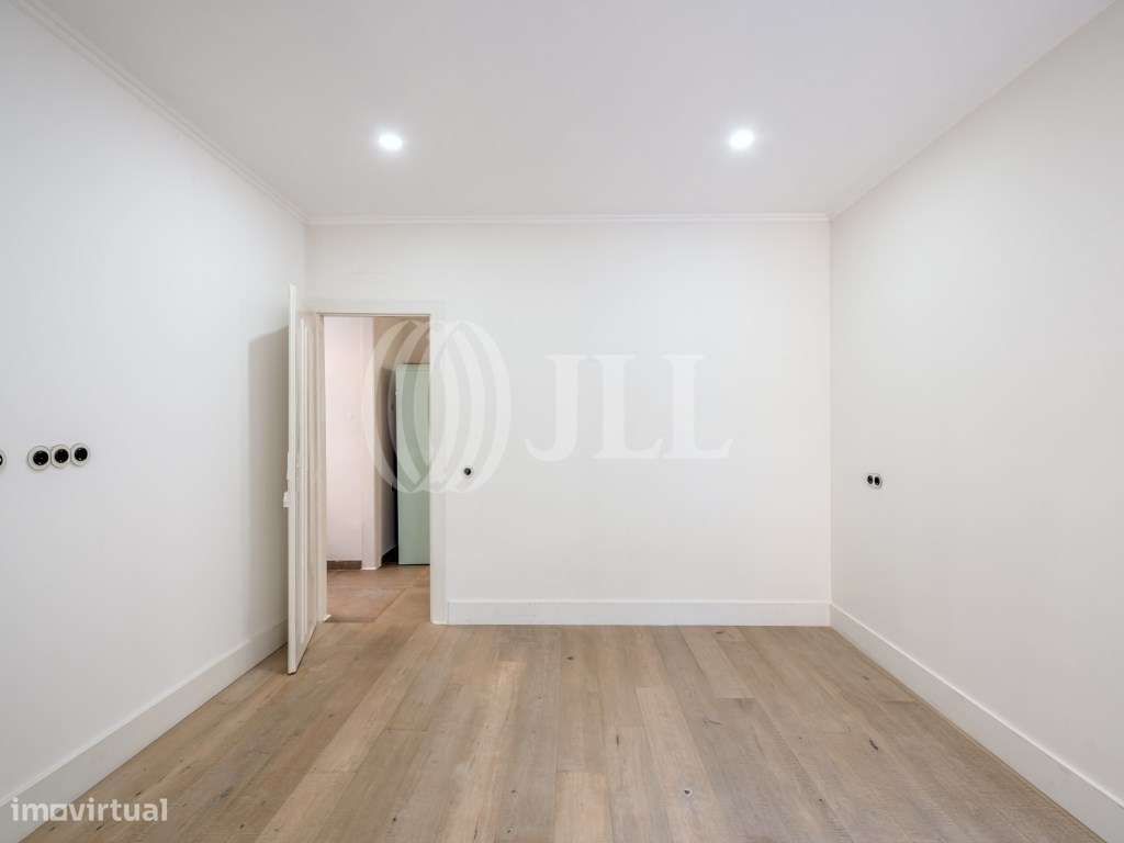 Apartamento T2+2 , renovado, em Alfama, Lisboa-22