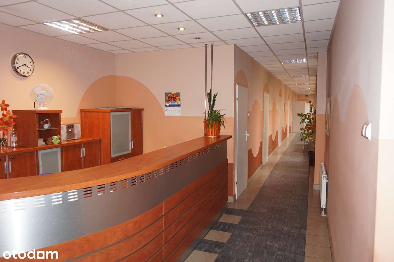 Budynek komercyjny w rynku głównym Łęczycy - Pełny obrazek: 5/7