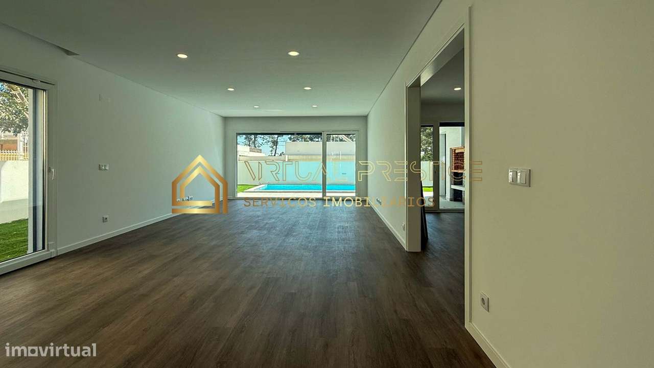 Moradia T4 Nova - 2 Suites - Piscina - Garagem - Valadares-10