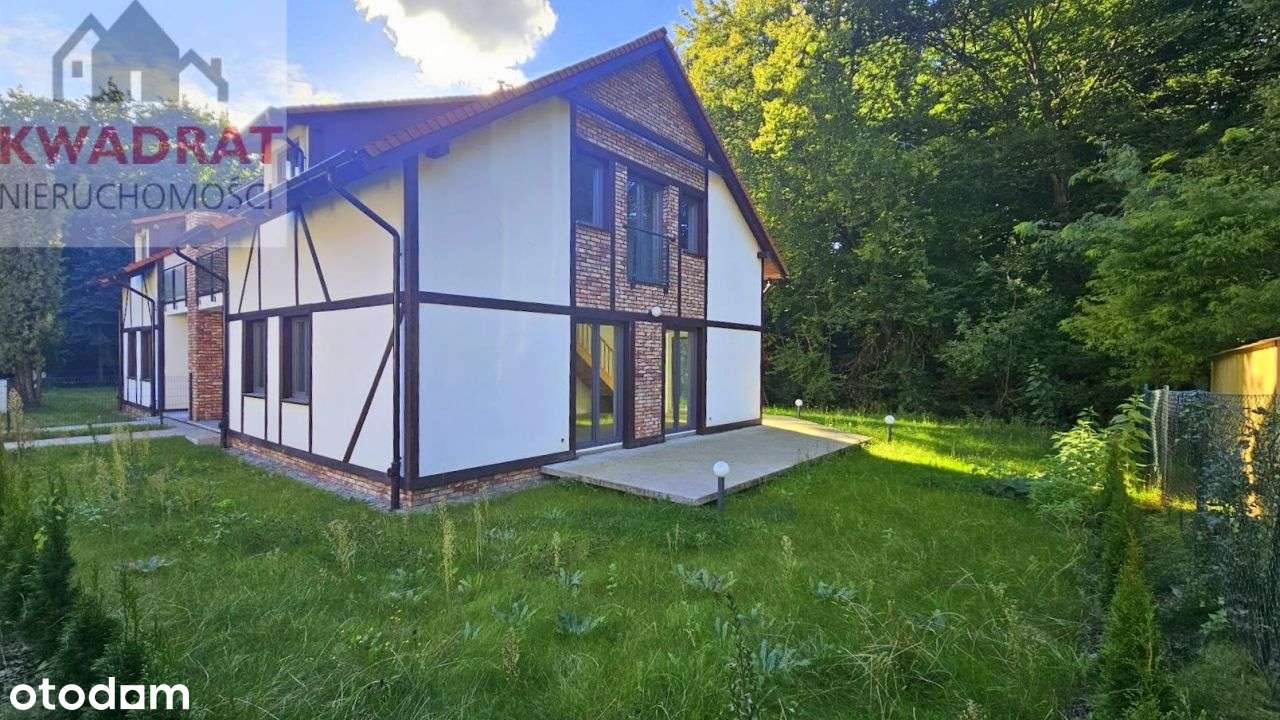 Dom przy ścianie lasu w Bażantarni obok strumyka.-2