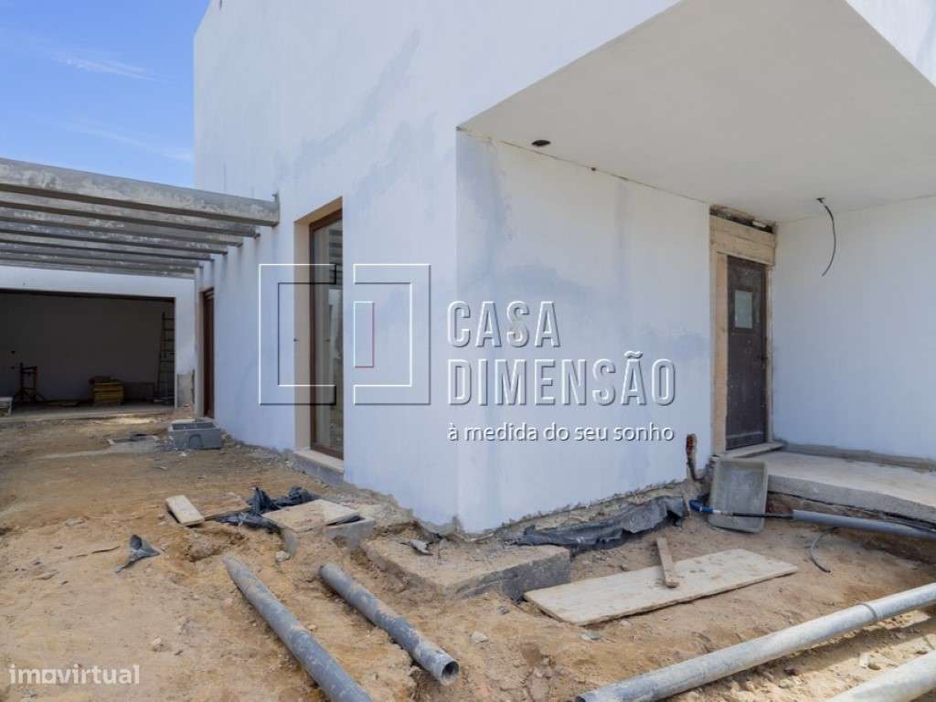 Moradia isolada de tipologia T3 na melhor zona da Aroeira, com Pisc...-22
