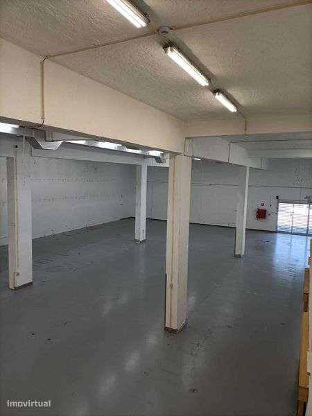 Armazém / Espaço comercial em Portimão - Grande imagem: 5/12
