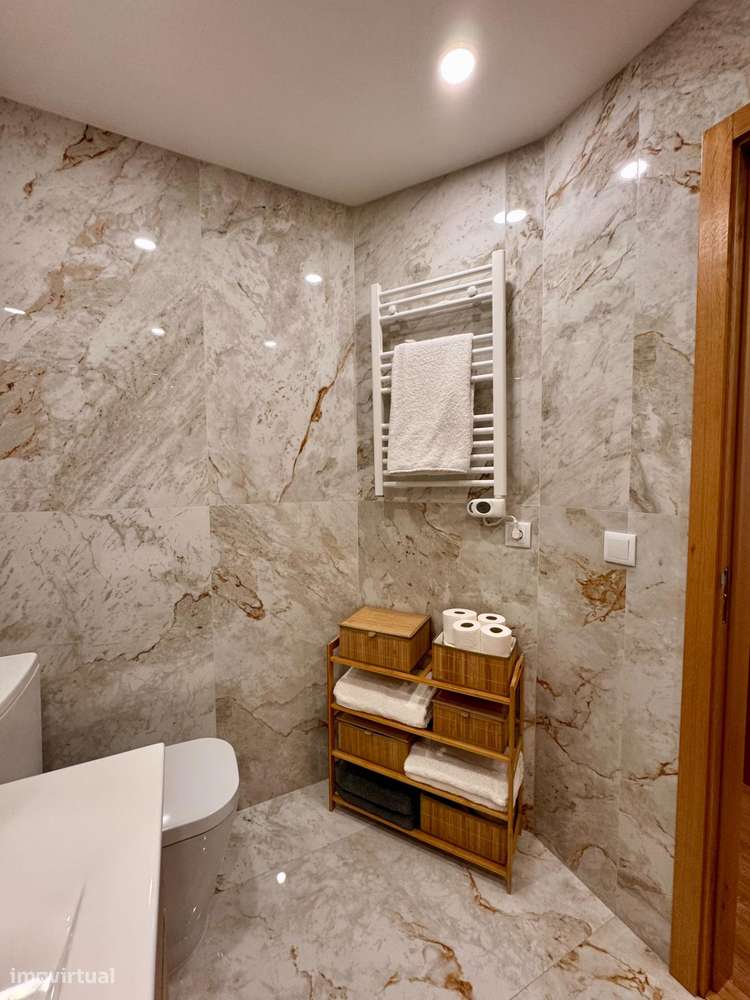 Apartamento T2 (Totalmente remodelado) Centro Póvoa de Varzim-24