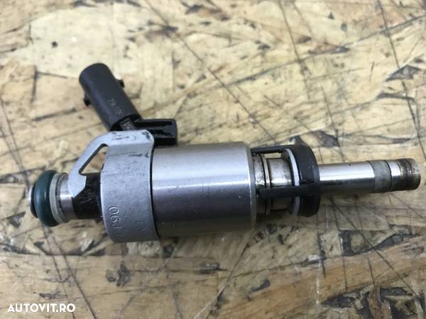 Injector VW Passat B6 2.0TSI - 1