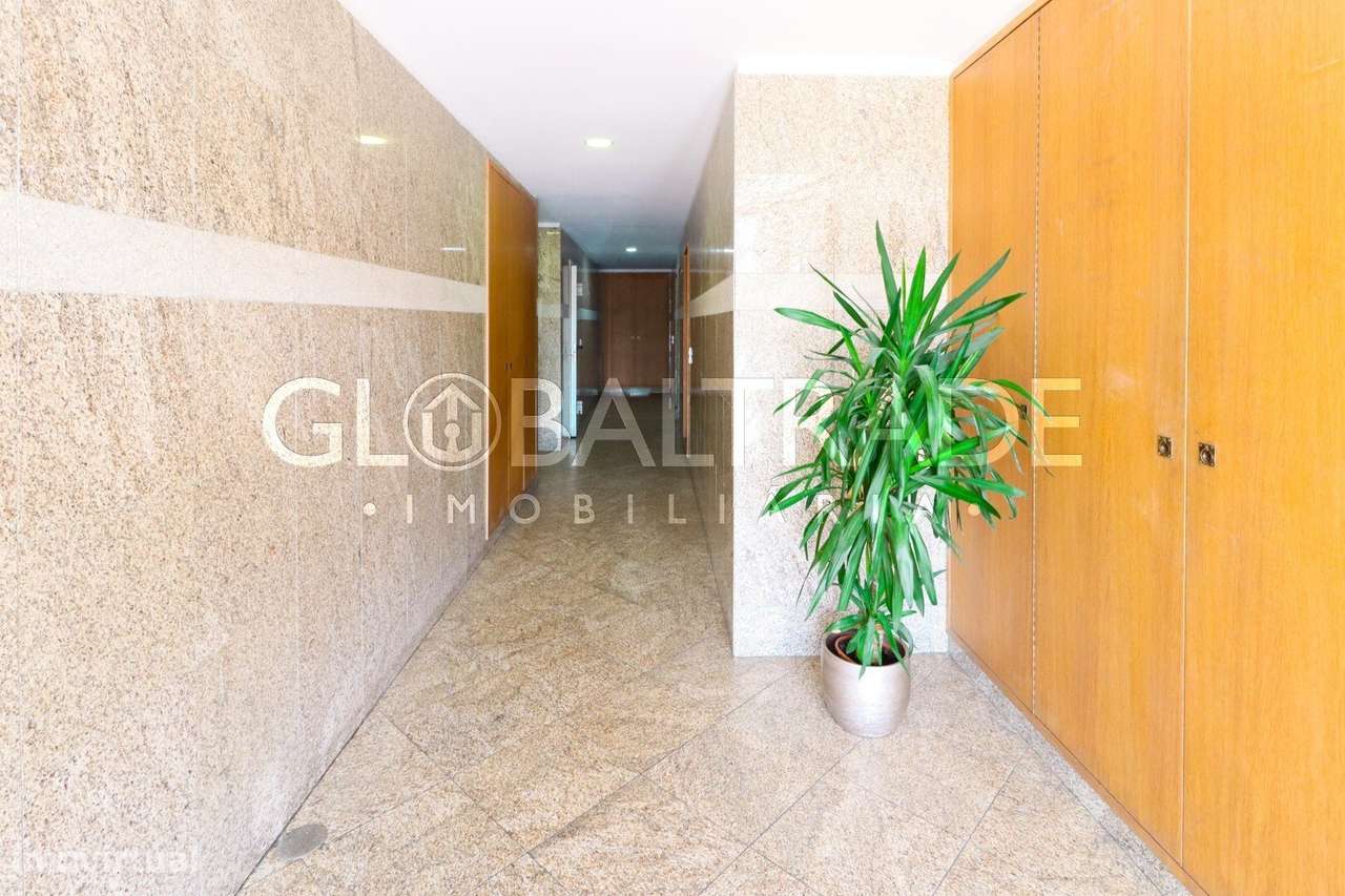 Apartamento T2 Renovado em Rio Tinto-3