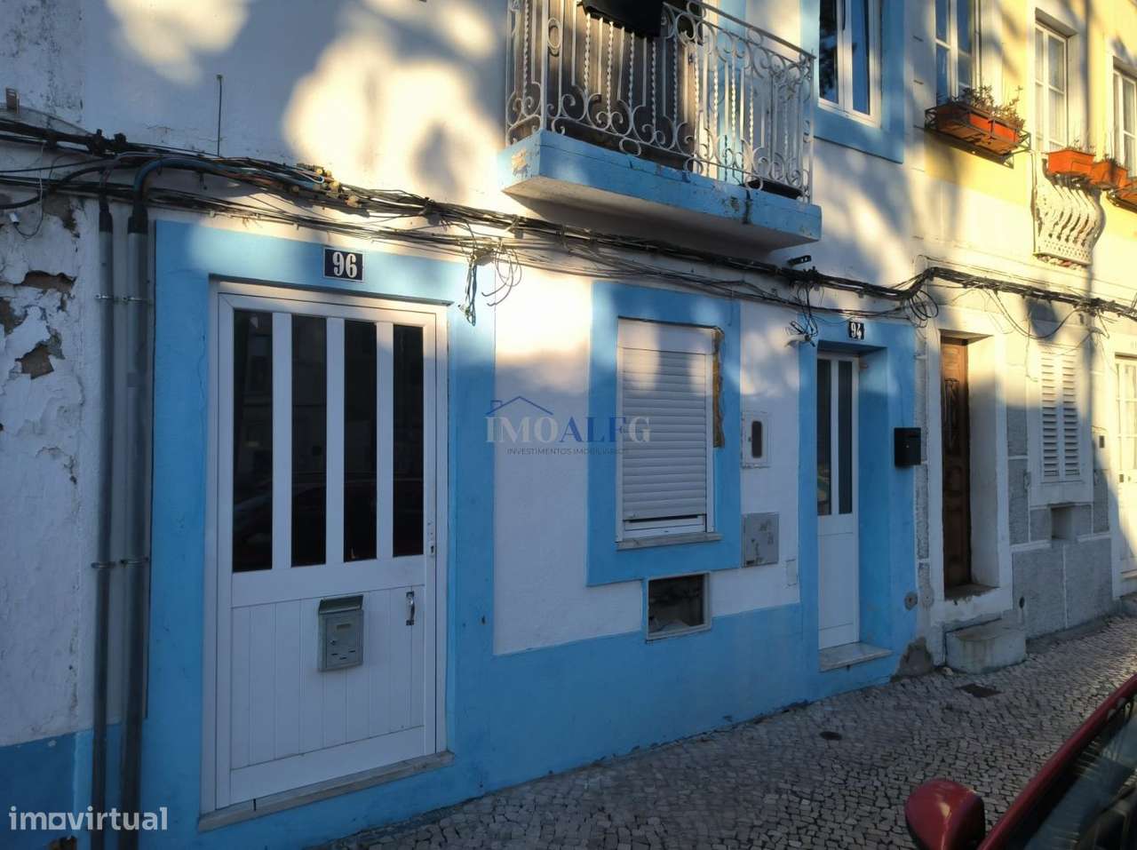 Prédio com quintal no centro do Montijo, junto a transportes-14