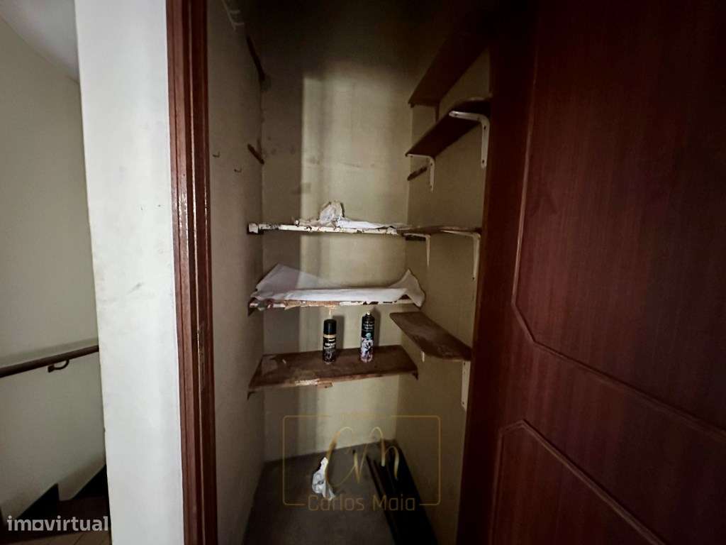 Moradia T4 c/Garagem junto ao rio-27