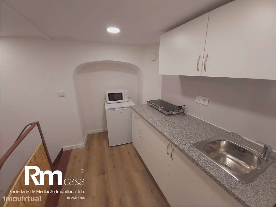 Excelente Prédio remodelado junto à Praça do Comercio-29