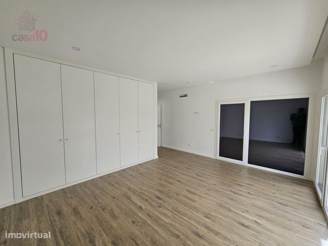 Moradia nova, com piscina, para venda em Azeitão-17