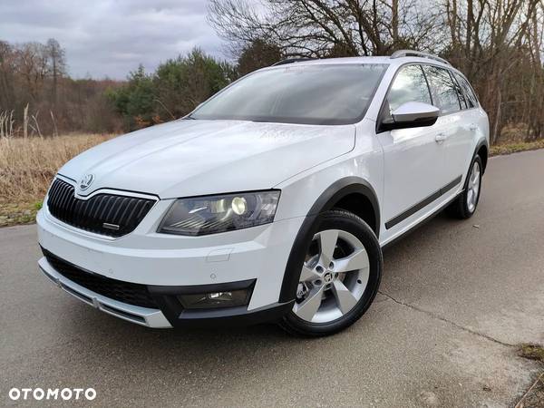 Skoda Octavia Combi 2.0 TDI 4x4 DSG Scout - 13