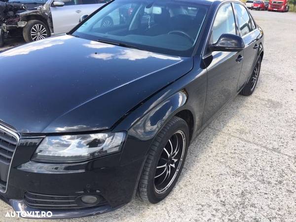 Dezmembrez Audi A4 B8 1,8 TFSI - 1