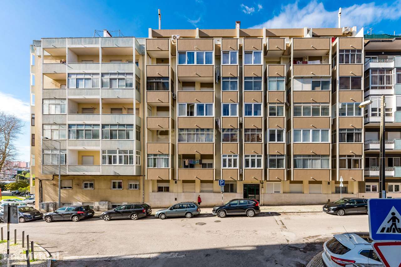 Apartamento T3 Totalmente Remodelado – Cova da Piedade, Almada-58