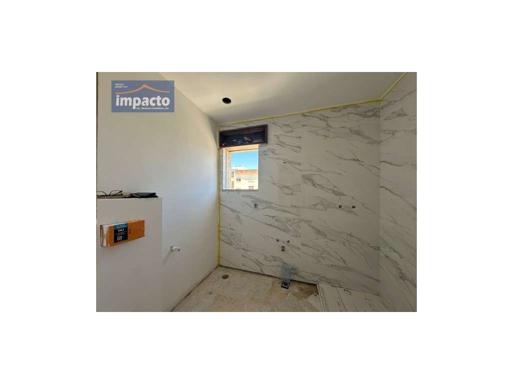 T1 REMODELADO, Open Space, wc c/ janela, cozinha equipada, varanda,...-5