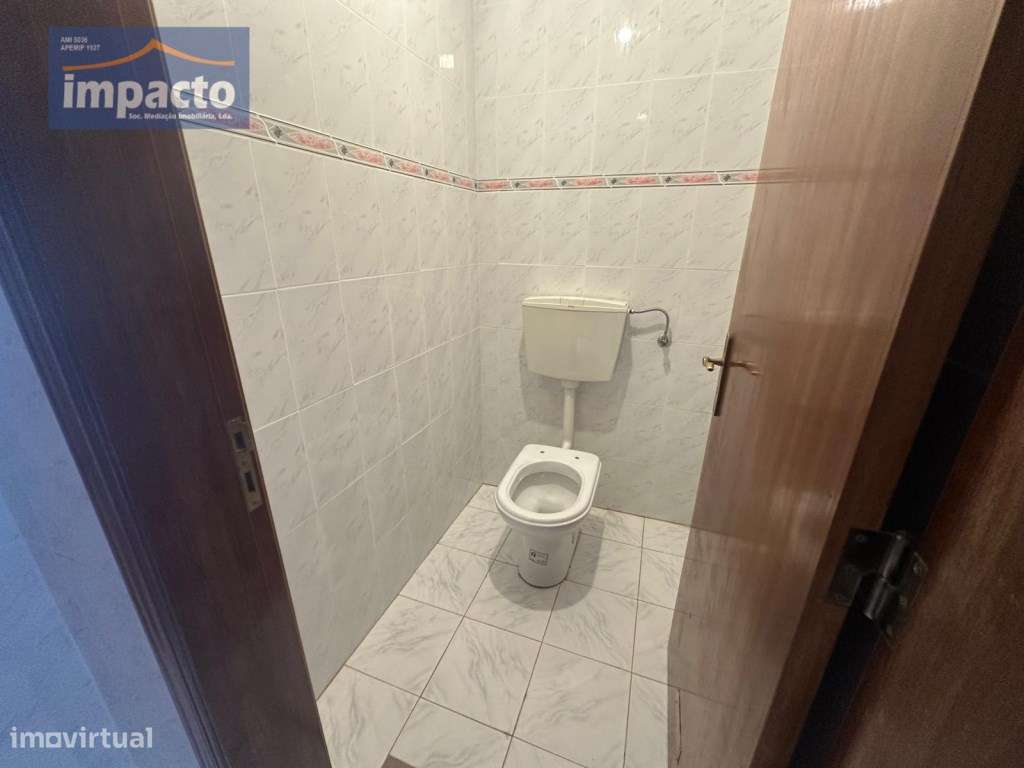 LOJA Sobral Monte Agraço, 55 m2 e arrumos 38 m2, Montra, inst sanit...-6
