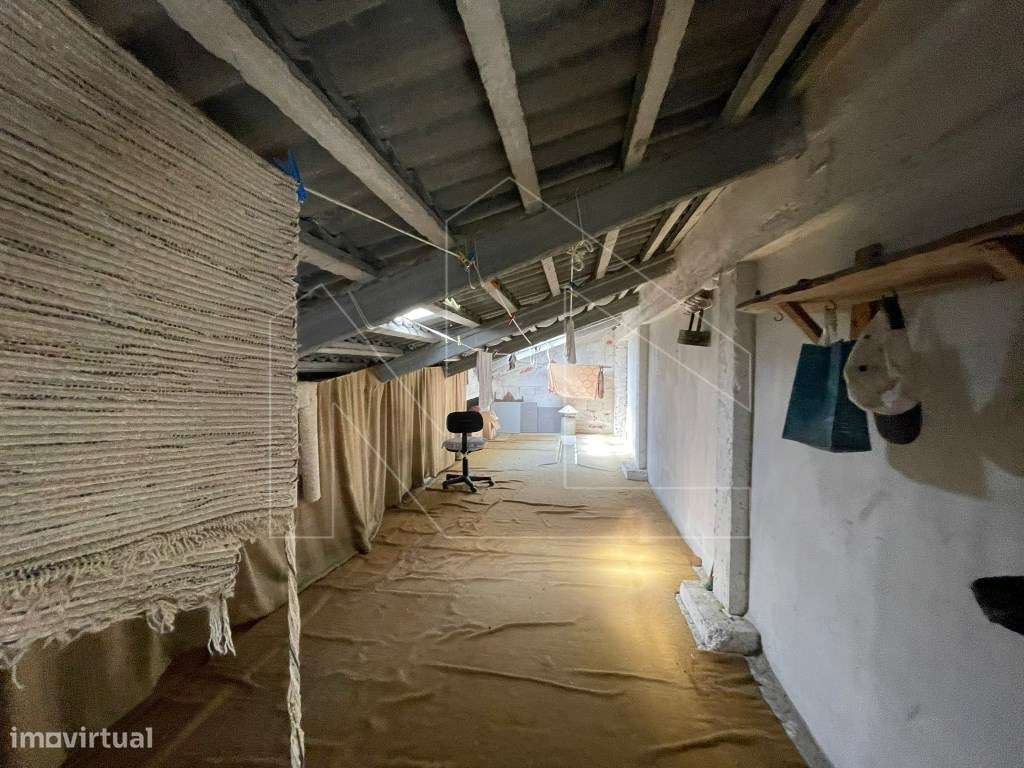 Moradia T3 com pátio e sótão amplo - Centro de Ílhavo-14