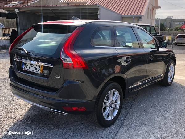 Volvo XC 60 D4 Geartronic Summum - 4