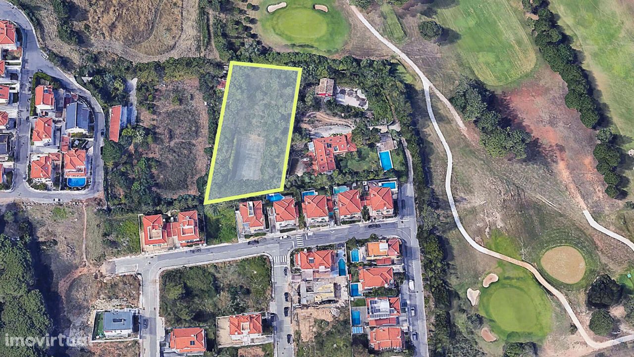 Terreno de 2500m2 para construção de moradias no Estoril