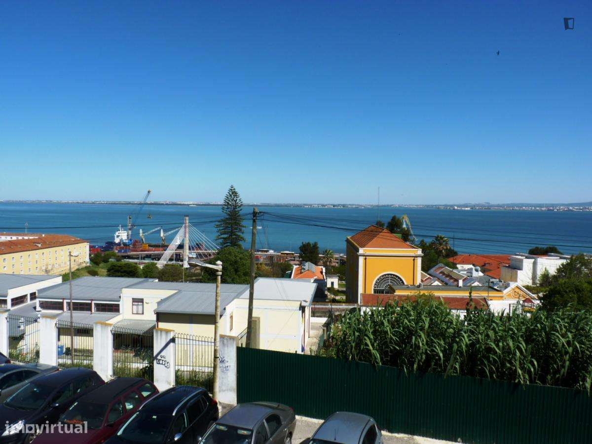 Quarto - localizado em Santa Apolónia Lisbon - Grande imagem: 5/10