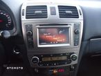 Toyota Avensis 2.0 D-4D Premium - 8