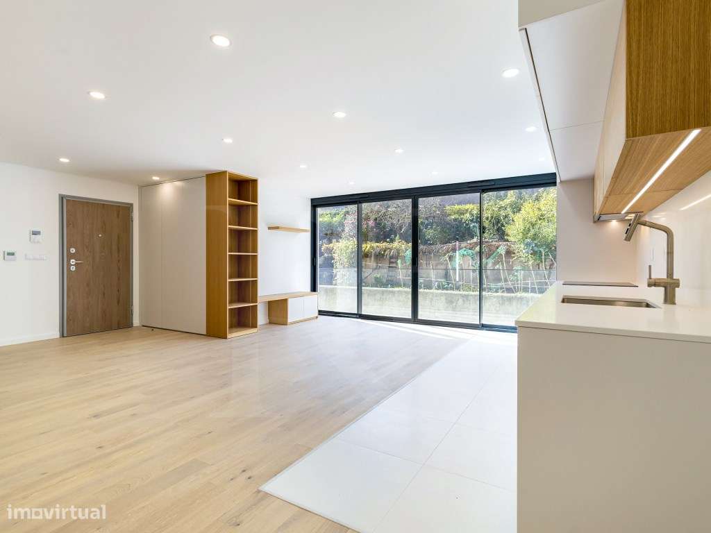 T3 Duplex a estrear com terraços e piscina no Estoril-2