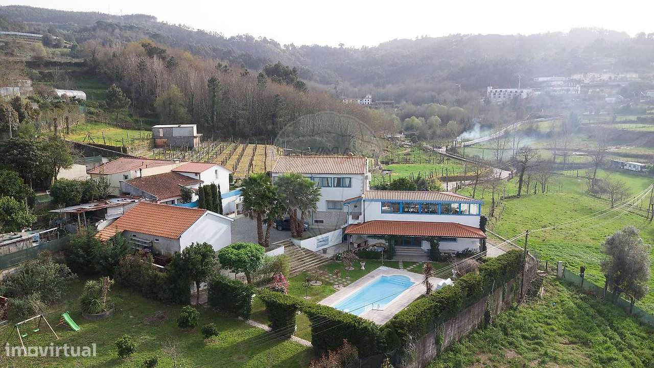 Moradia T8 para venda-0