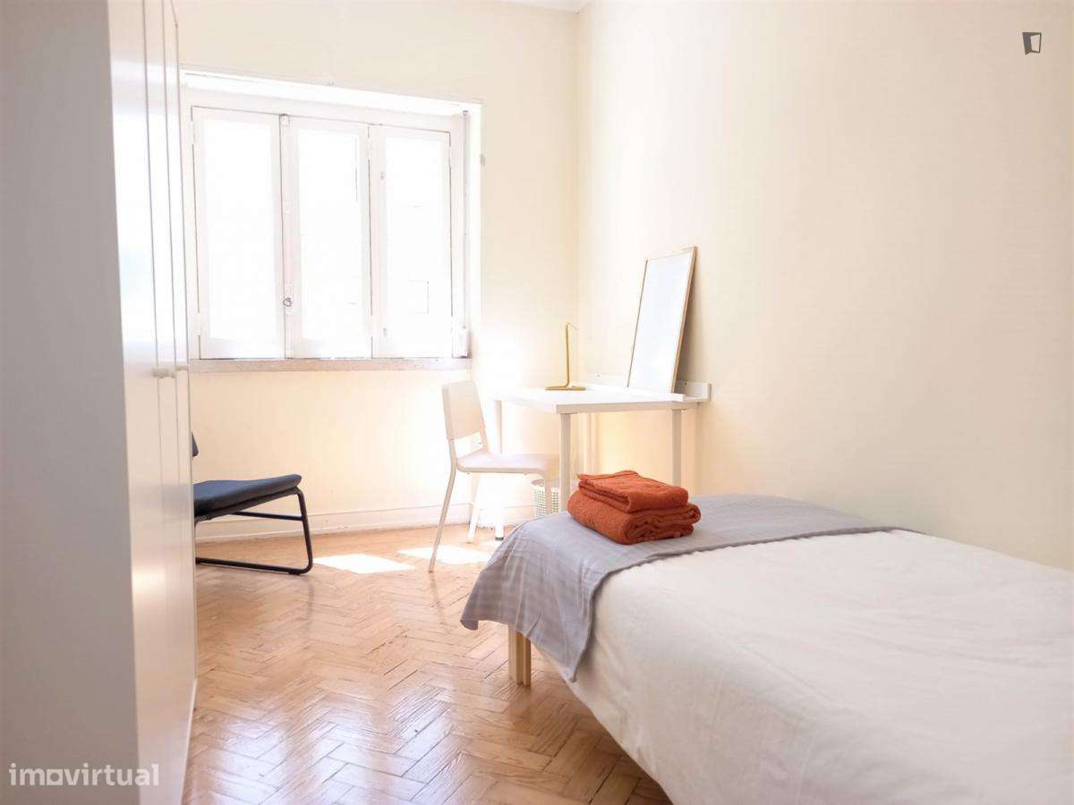 Quarto - localizado em Arroios Lisbon - Grande imagem: 2/10