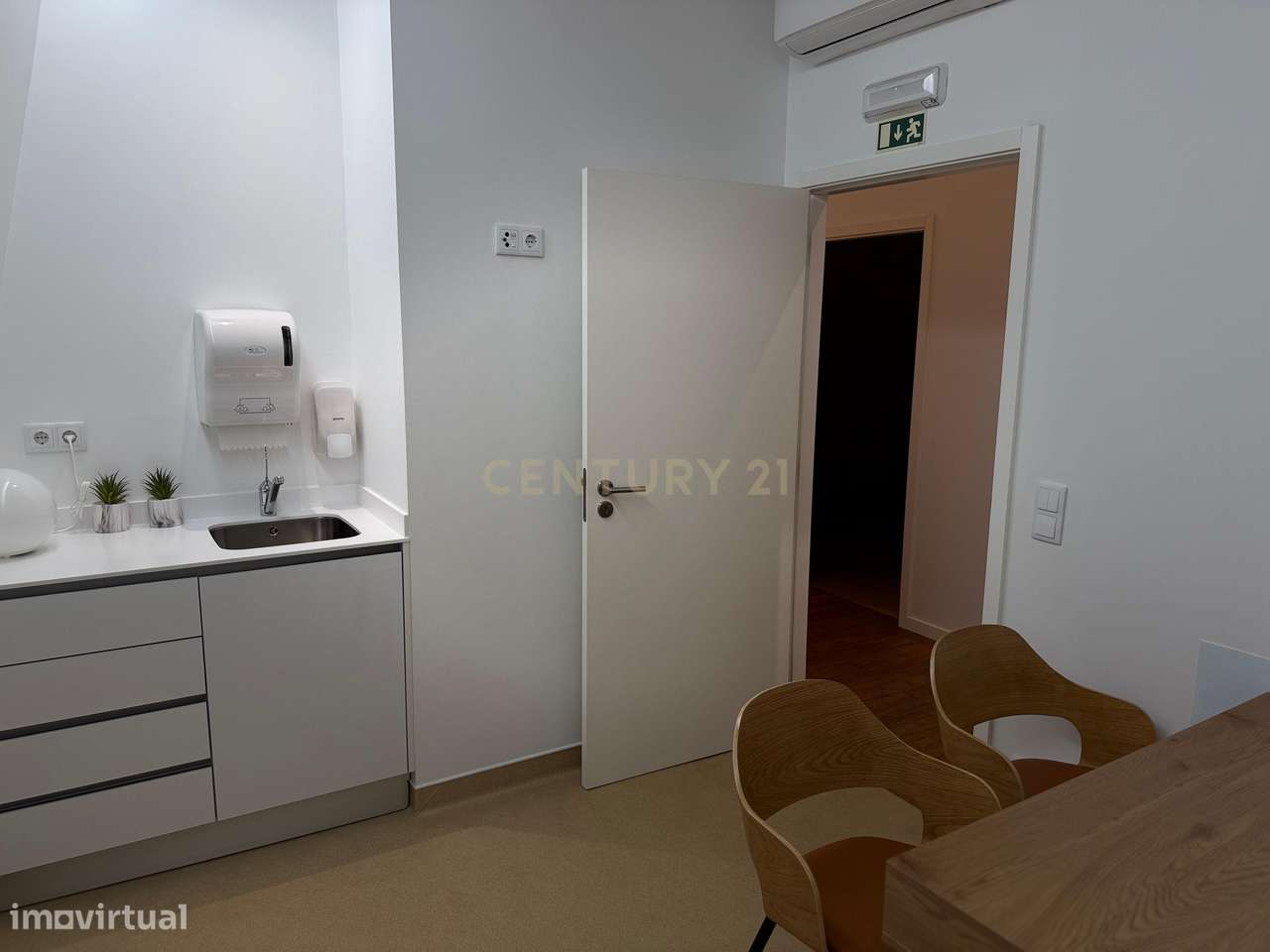 Espaço Clínico Preparado para Área da Saúde – Coimbra-10