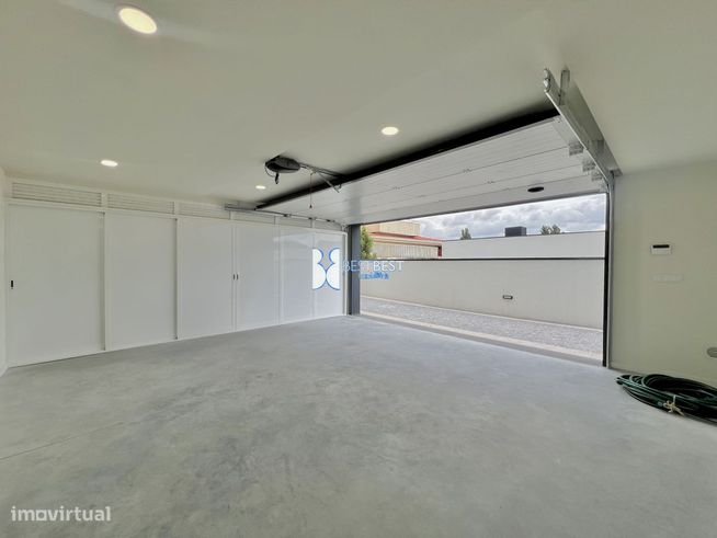 MORADIA INDIVIDUAL DE LUXO T3, DUAS SUITES, NOVA, CONCLUIDA,NA TROFA-26