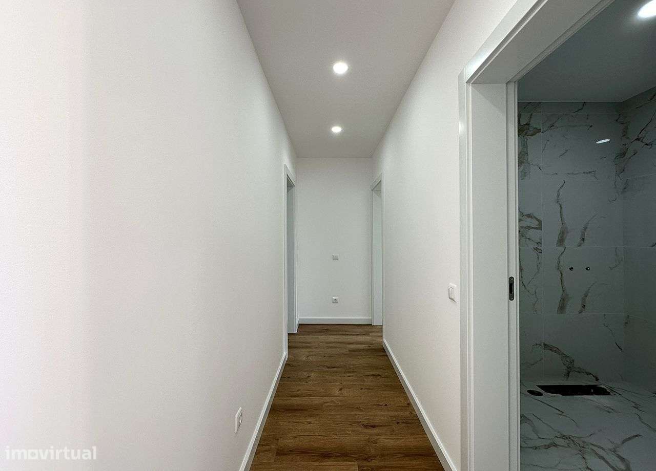 Espaçosa Moradia V4 com piscina - Coimbrã / Peniche-18