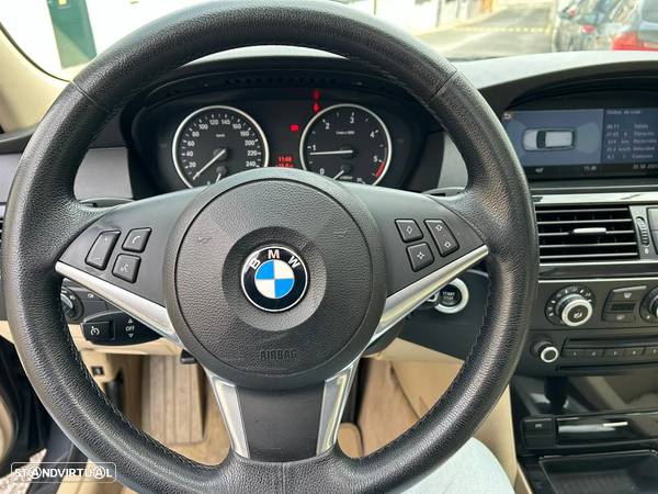 BMW 520 dA Touring Executive - 15