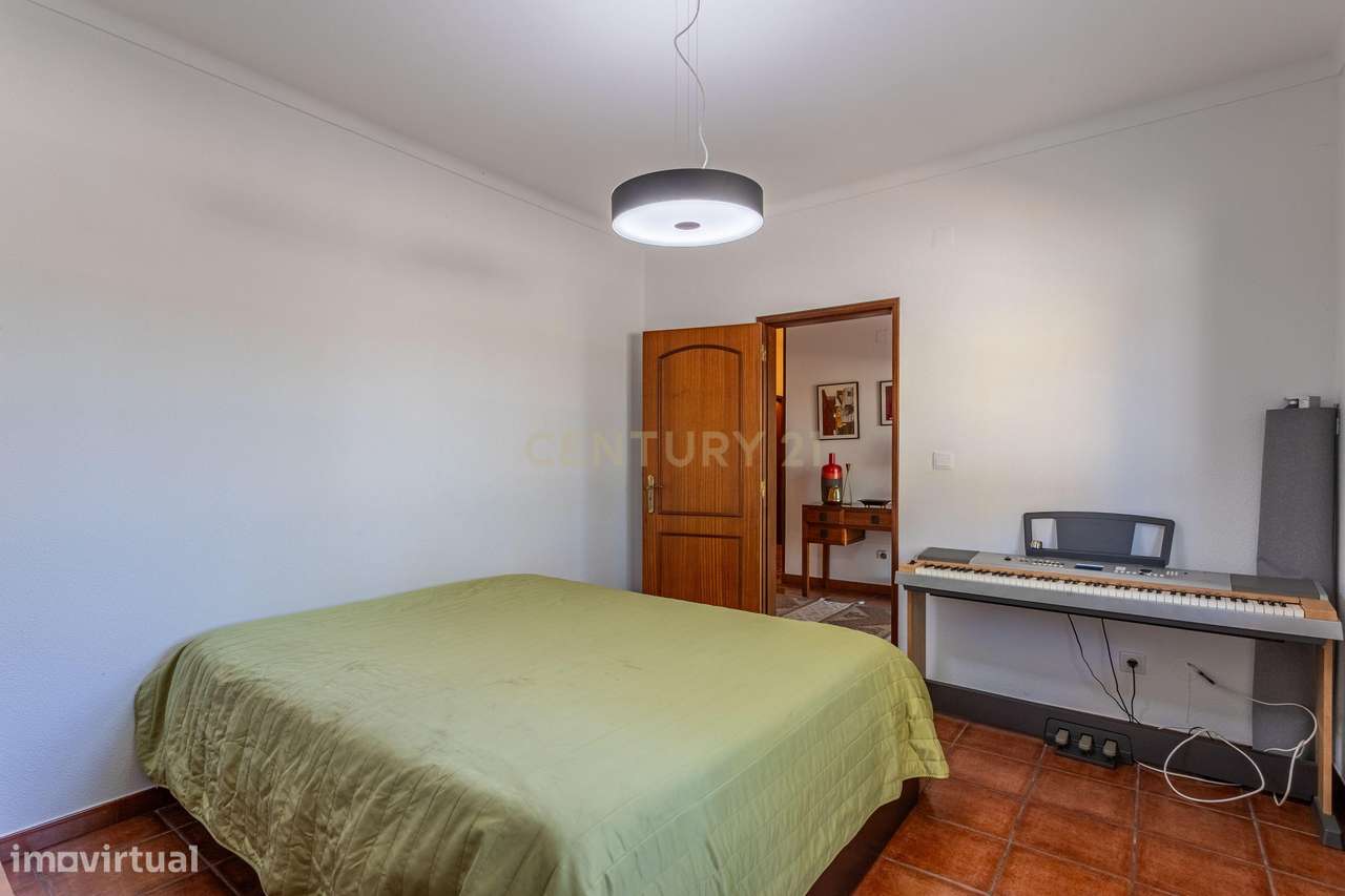 A moradia T5 que procurava em Cabanas, Quinta do Anjo!-6
