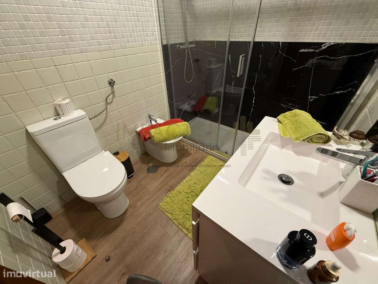 Apartamento T2 com garagem no centro-17