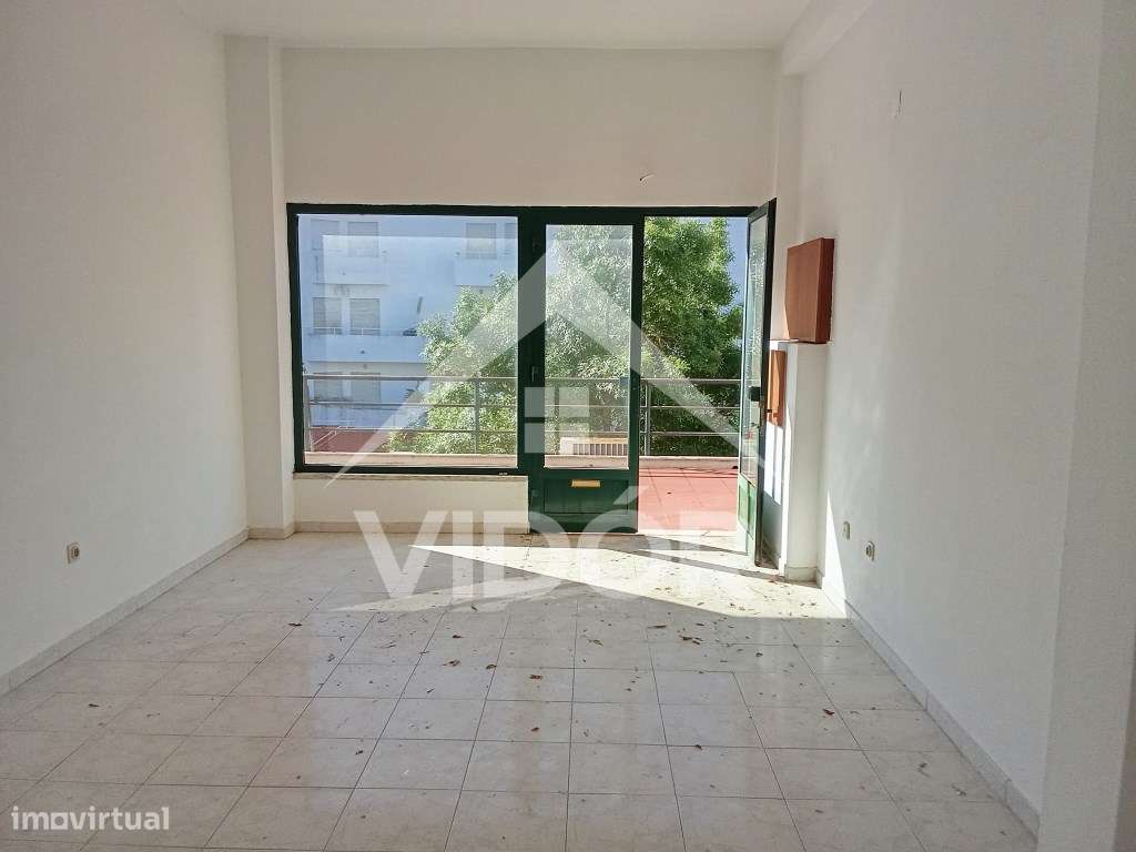 Loja com 31m2 no Mercado Municipal da Baixa da Banheira - Grande imagem: 5/6