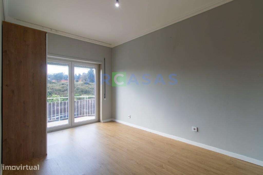 Andar moradia V3 com 2 garagens fechadas em São Cosme, Gondomar-17
