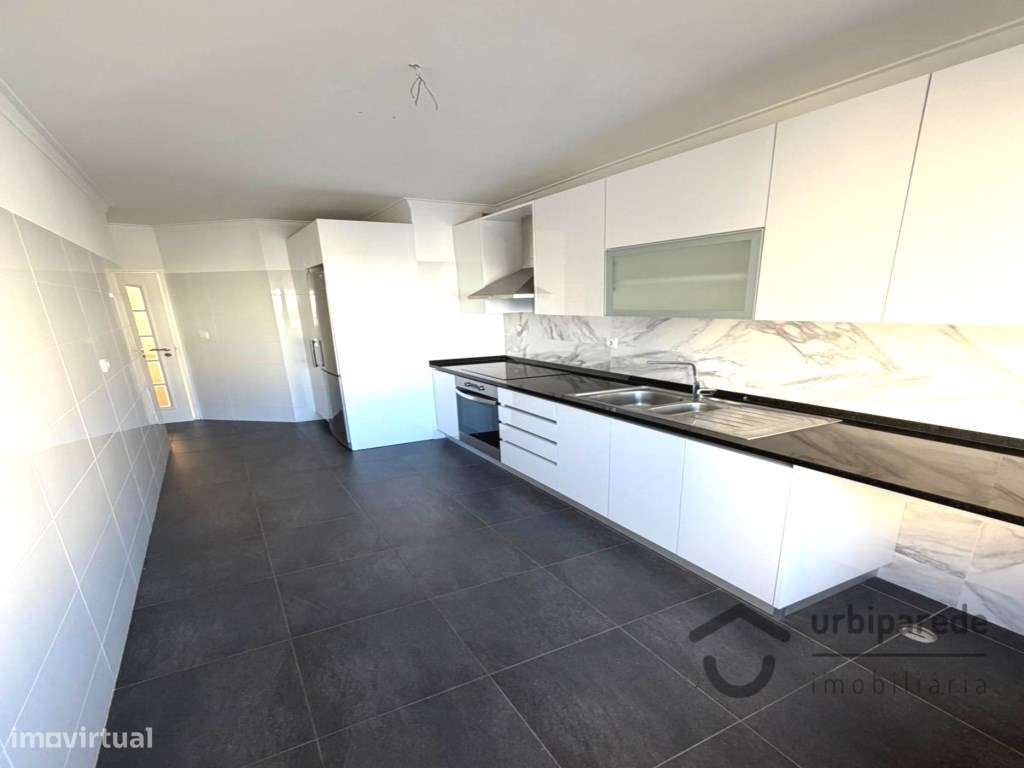 Apartamento T3 totalmente remodelado, no Cacém.-7