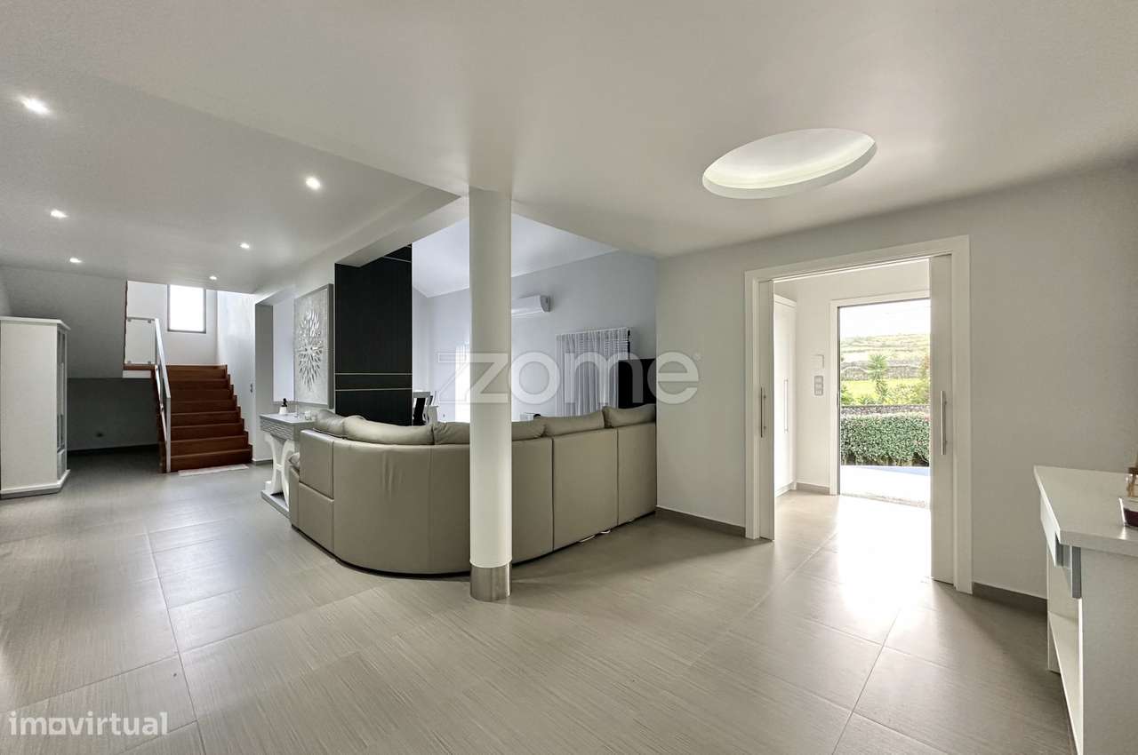 Vivenda T6 com Piscina - Pico da Pedra - Grande imagem: 4/47