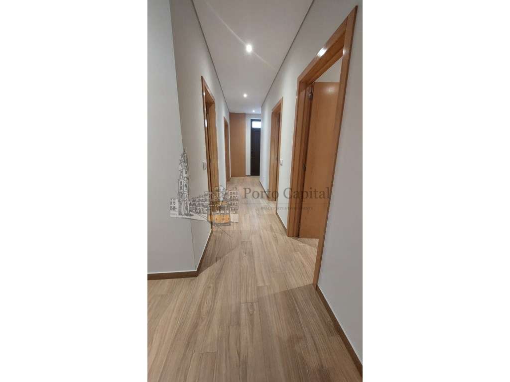 EXCELENTE MORADIA T2 REMODELADA E COM A COZINHA EQUIPADA - Grande imagem: 5/21