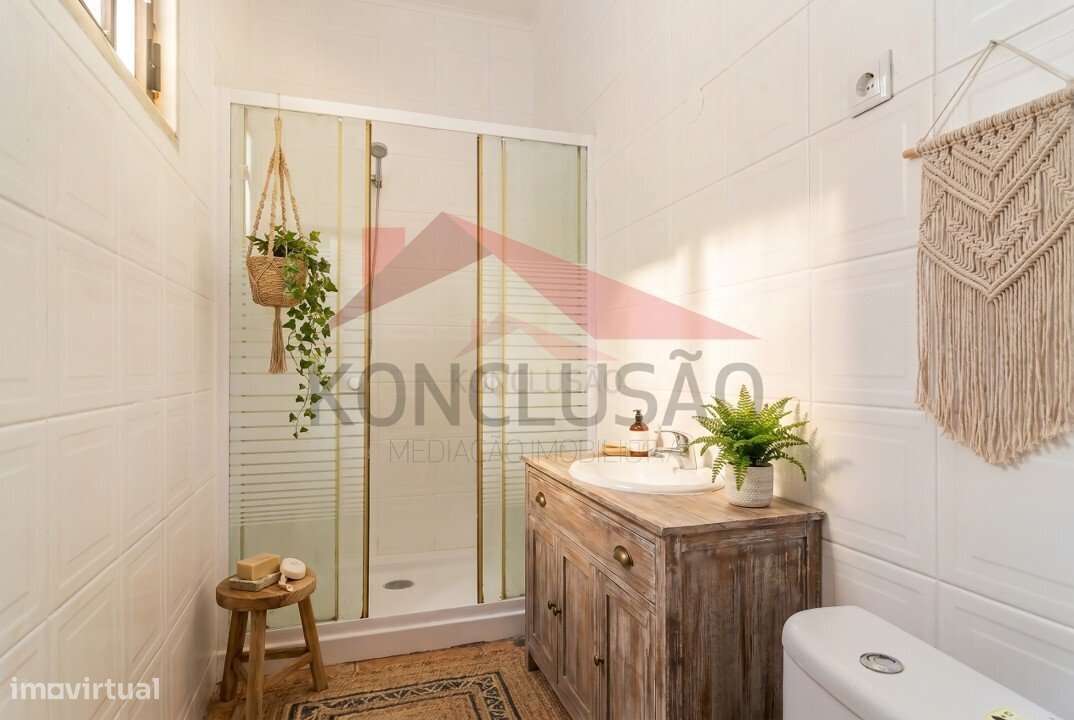 Apartamento em zona histórica de Lisboa-11