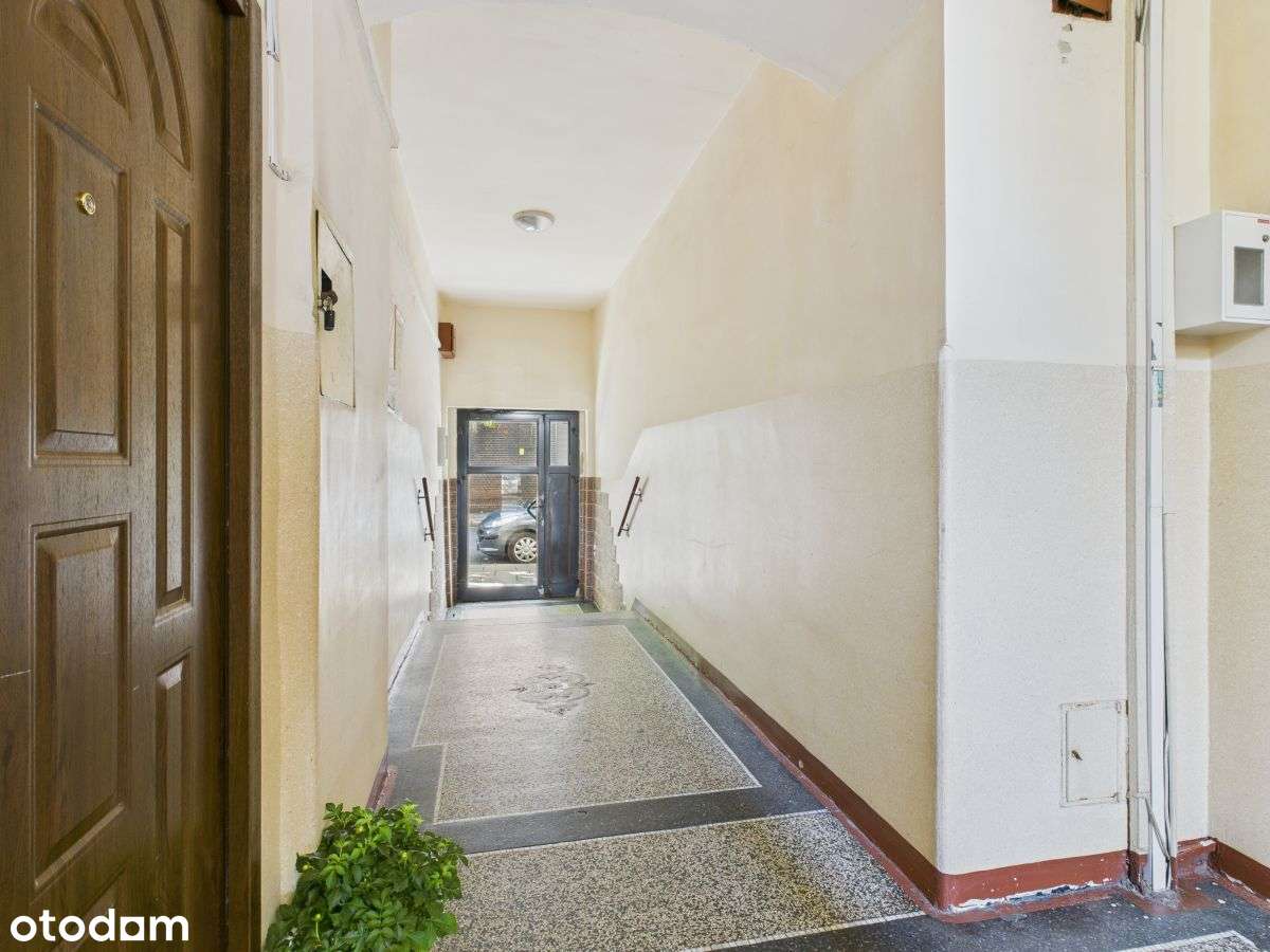 Chorzów Batory - 2 pokoje z potencjałem.-18